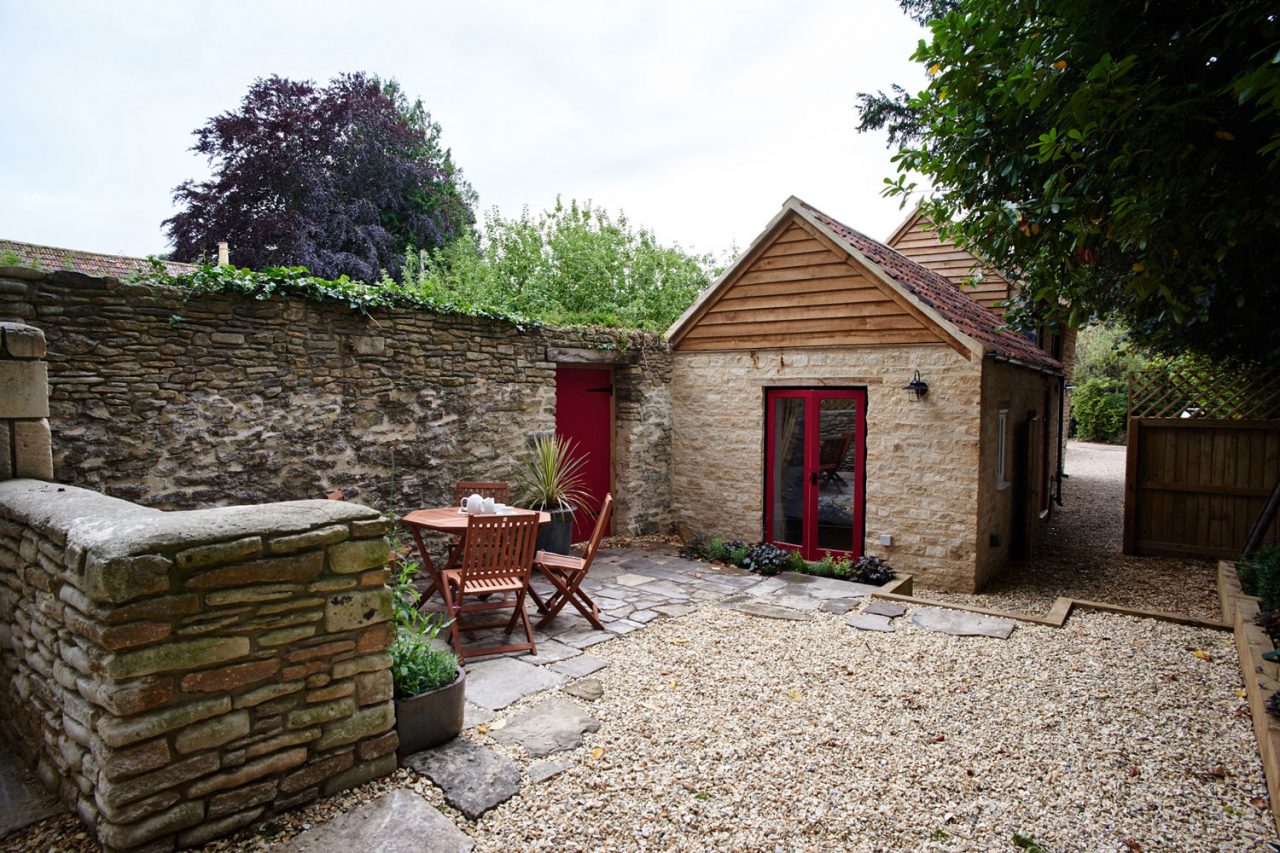 The Coach House Luxury dog friendly holiday cottage Malmesbury